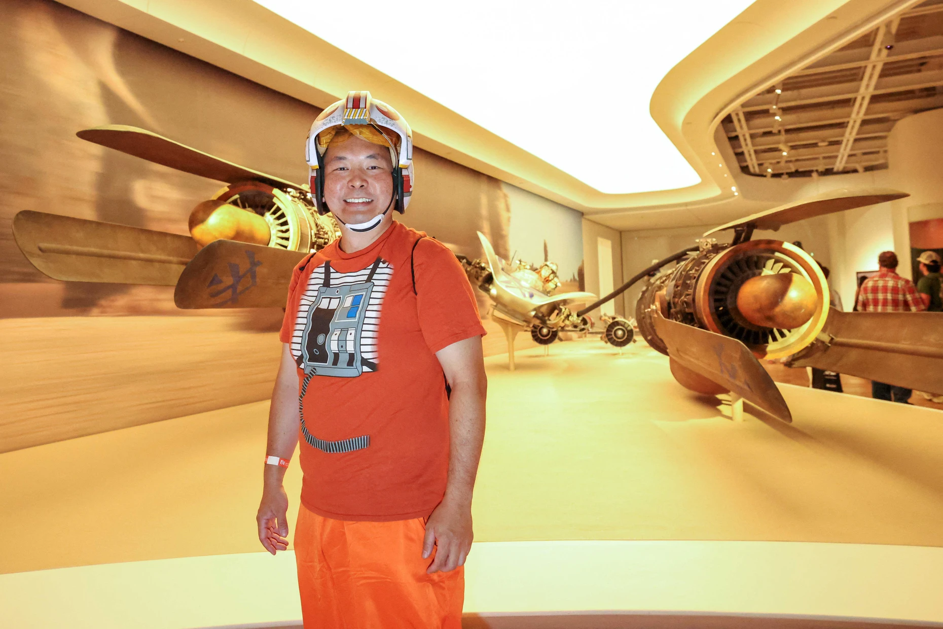Eric Cheung ist im Museum im Einsatz