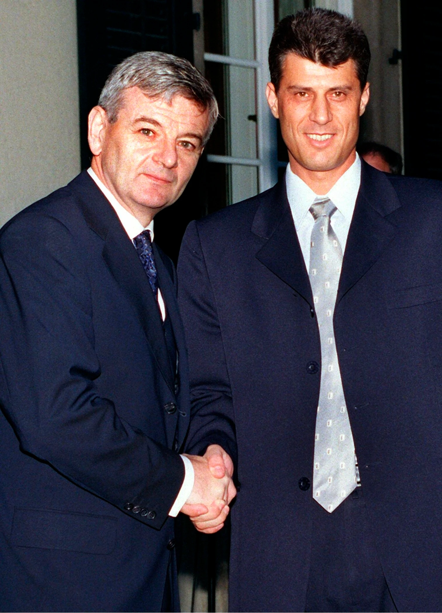 War der wichtigste Ansprechpartner der Kosovaren im Westen: Hashim Thaçi mit dem damaligen deutschen Außenminister Joschka Fischer im September 1999 in Berlin