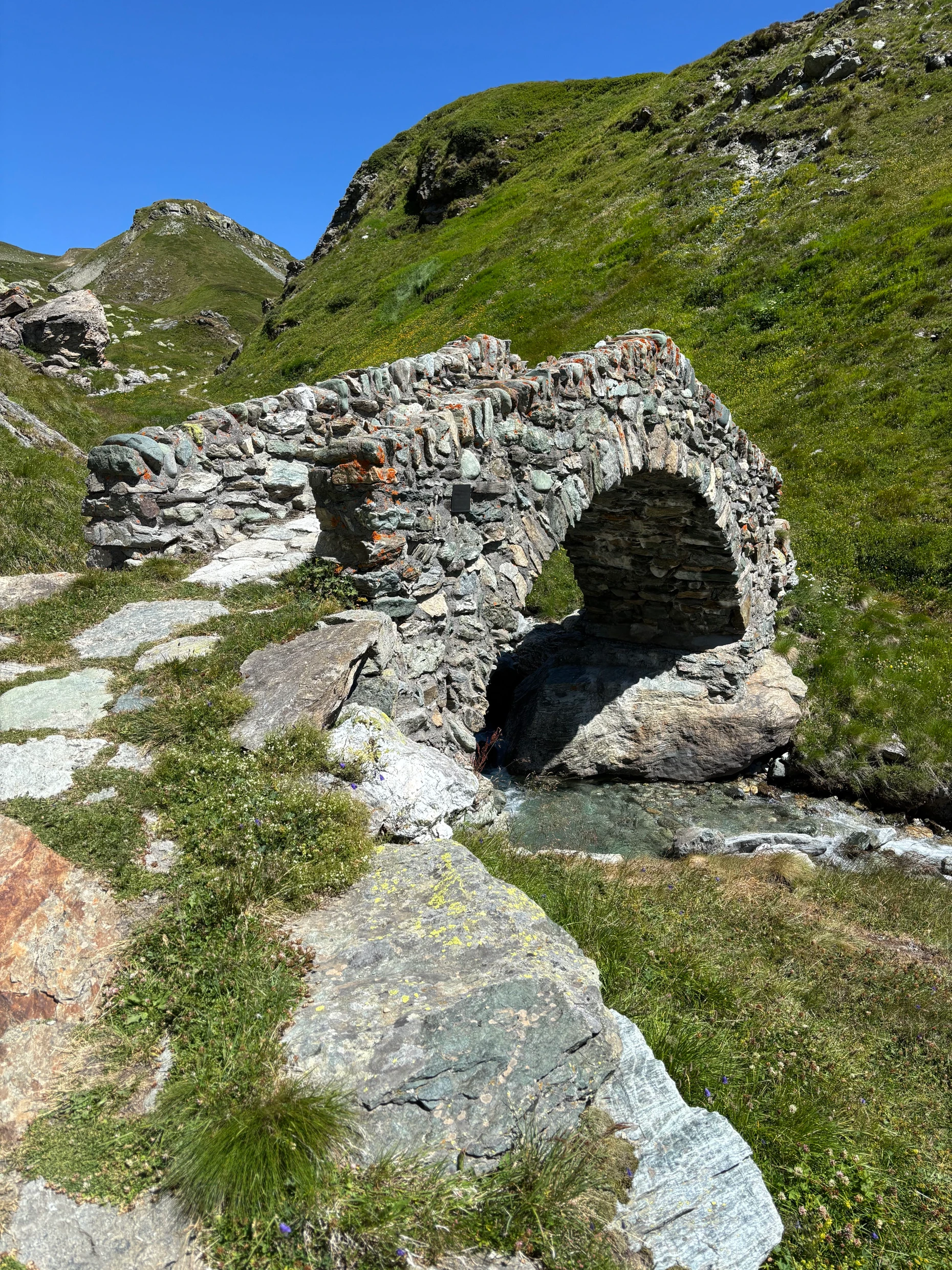 Die Via Sett war schon im Mittelalter eine viel begangene Strecke der Händler und Säumer.