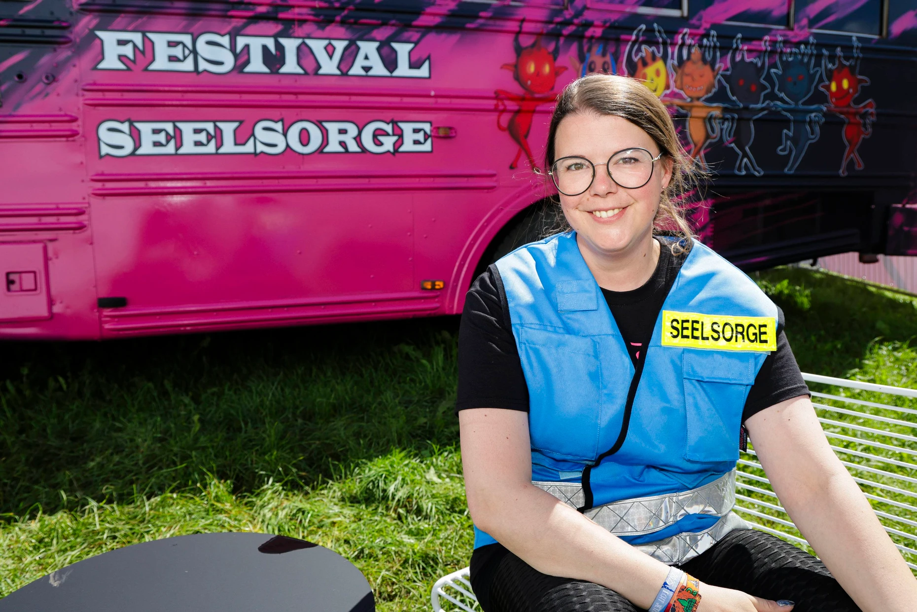 Vorbild für andere: Seit 15 Jahren gibt es beim Wacken Open Air eine Festivalseelsorge. Katharina Schunck, Landesjugendpastorin der Nordkirche, ist von Anfang an dabei.