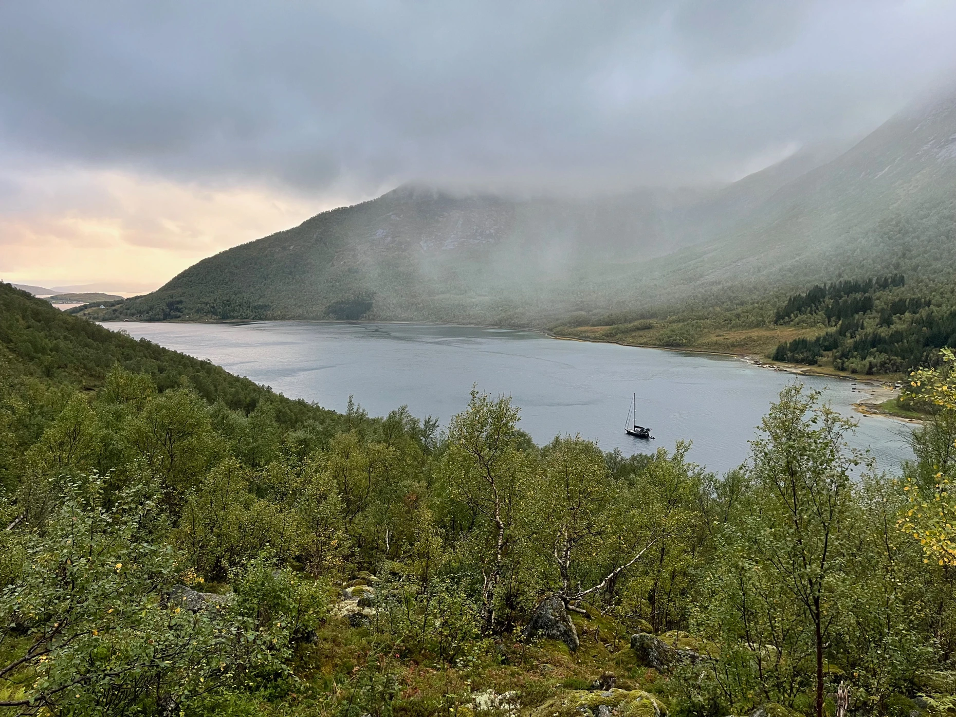 Fjord ist ihr Hobby: Mit Segelyacht durch die Lofoten