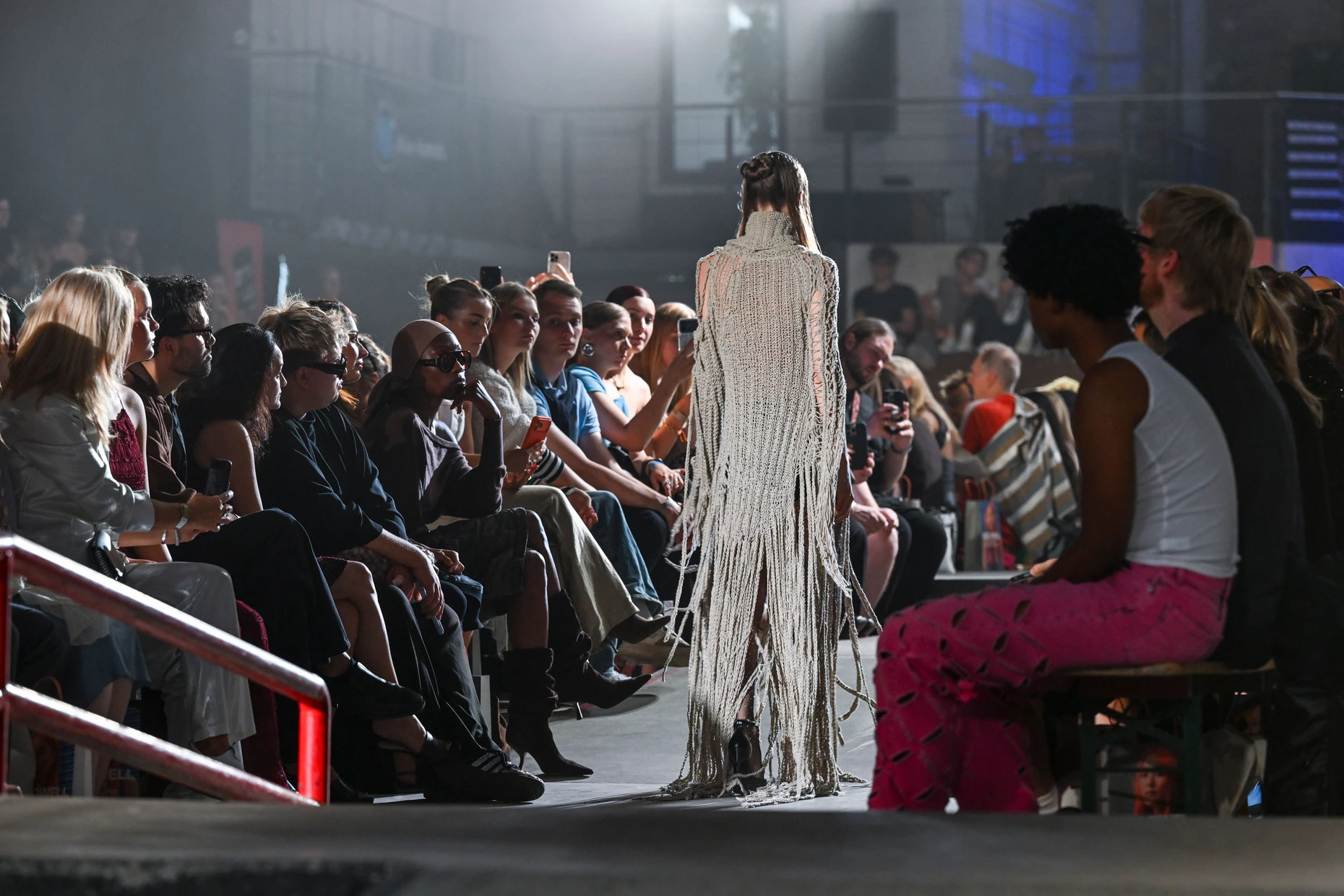 Wer teilnimmt, kritisiert nicht: Präsentation des Designers Kilian Kerner auf der Berlin Fashion Week.