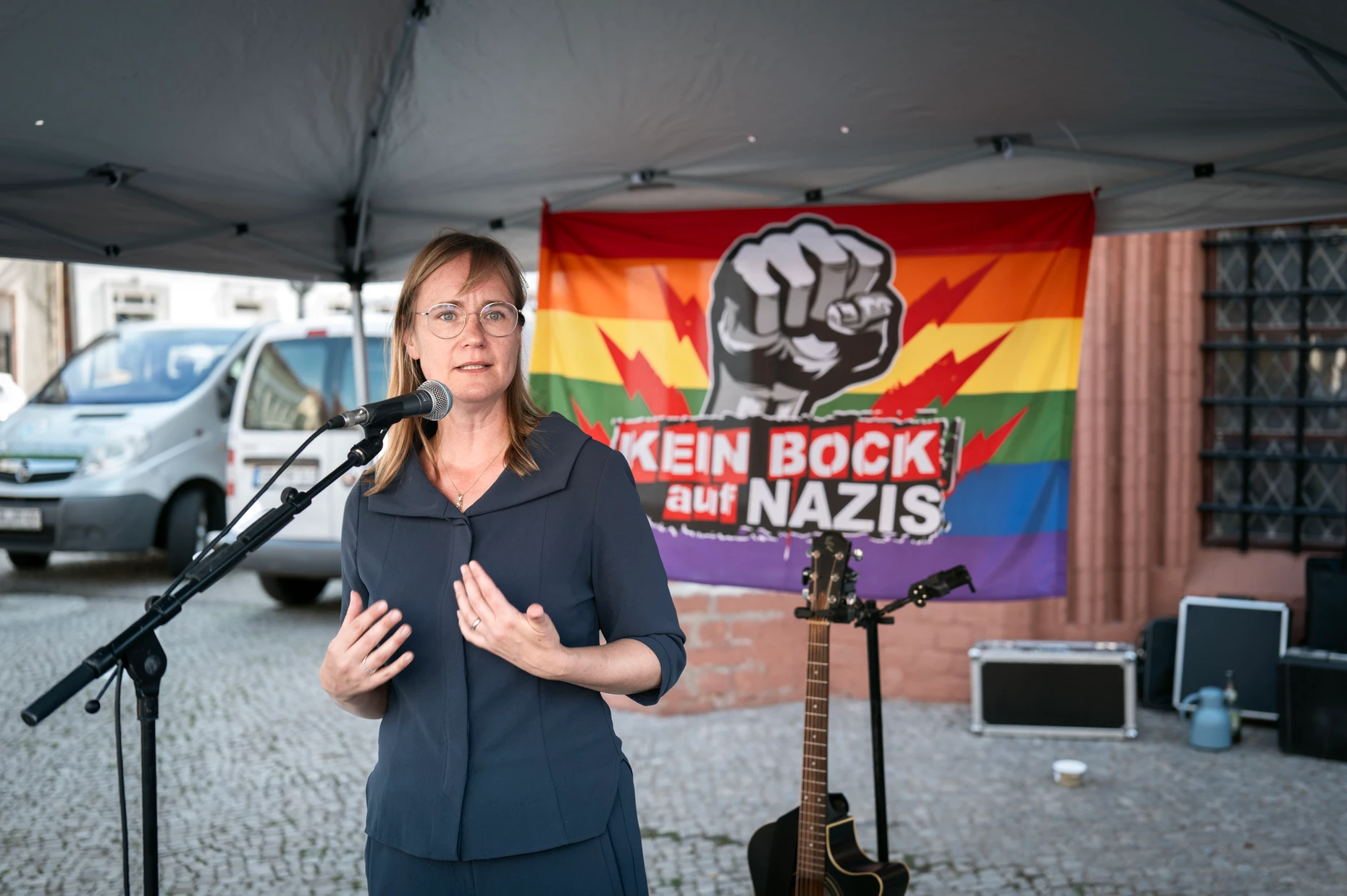 Entschieden gegen rechts: Eva von Angern (Die Linke) bei einem Wahlkampfauftritt in Tangermünde