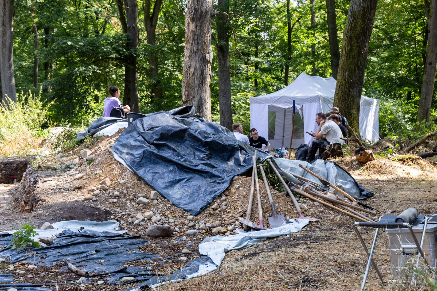 Die Grabungsstelle auf der Hügelkuppe: Auch in den nächsten Jahren soll es am Kapellenberg mit der Forschung weitergehen.