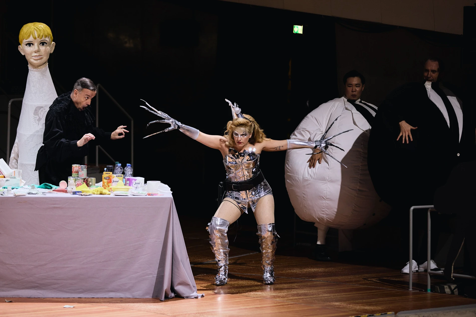 Drastisch: Ligetis „Le Grand Macabre“ eröffnet Musikfest Berlin