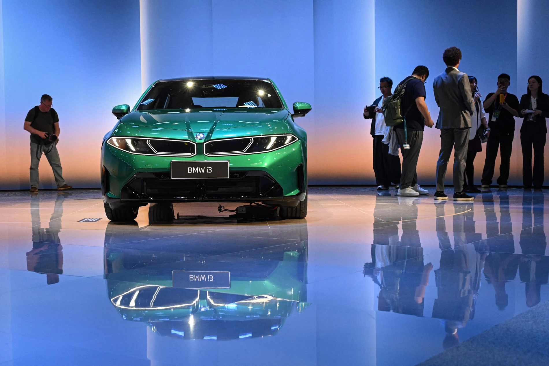 BMW Umbau: Milan Nedeljković plant Abbau von 8000 Stellen