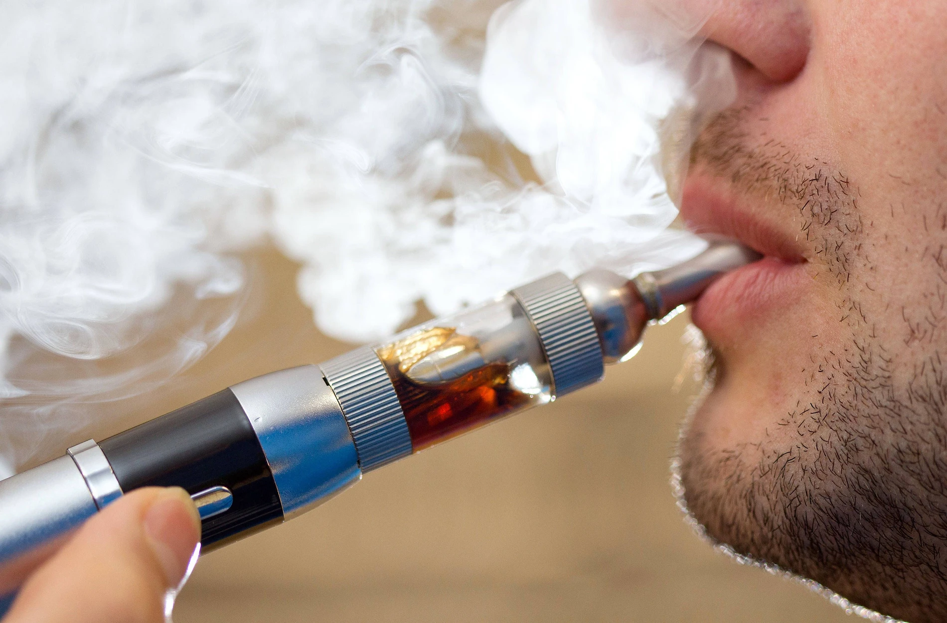 Schädliche Liquid-Produkte?: Vermutlich erster Toter durch E-Zigarette in  Belgien