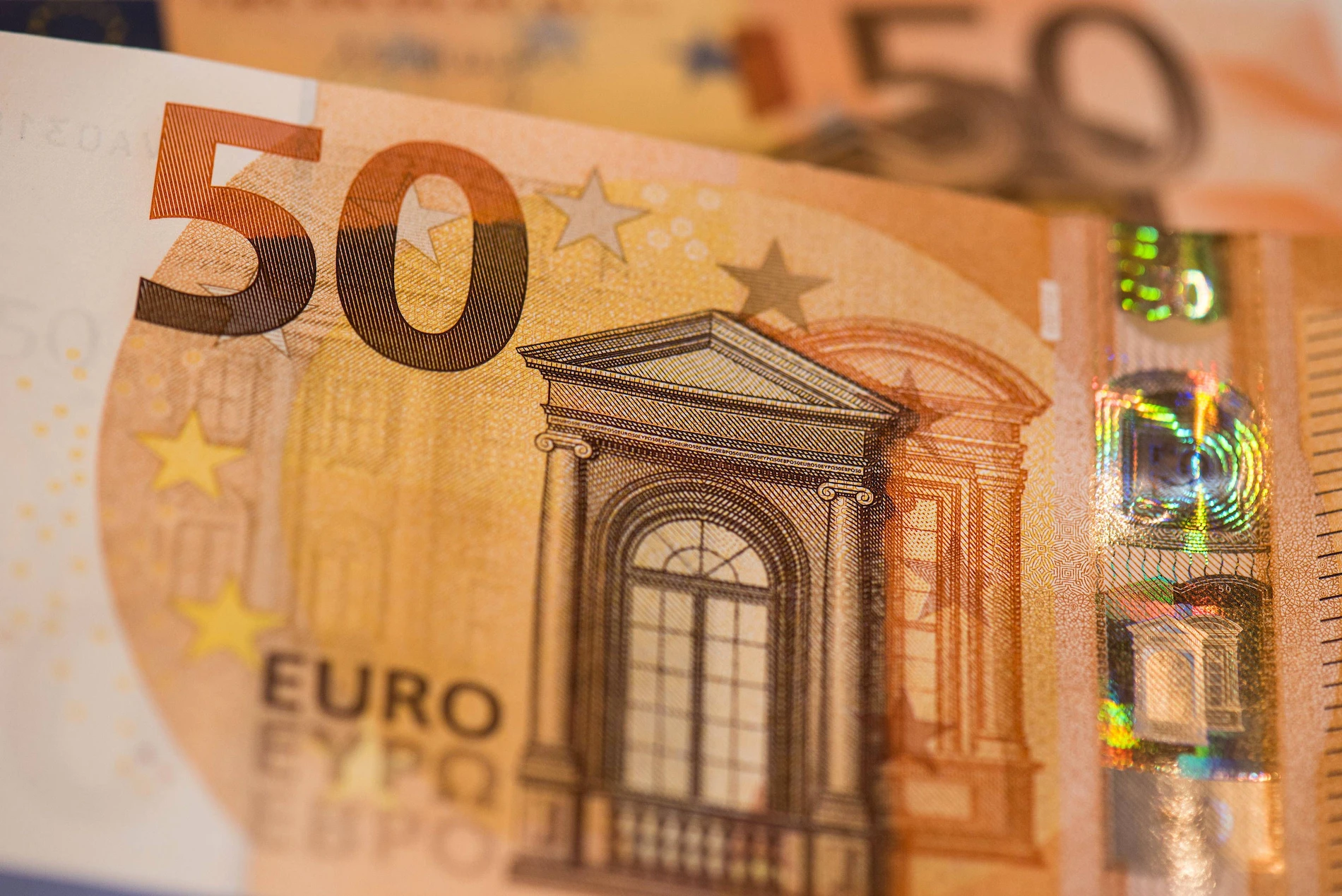 Euro-Banknoten: Was Sie beim neuen 50-Euro-Schein beachten sollten | FAZ
