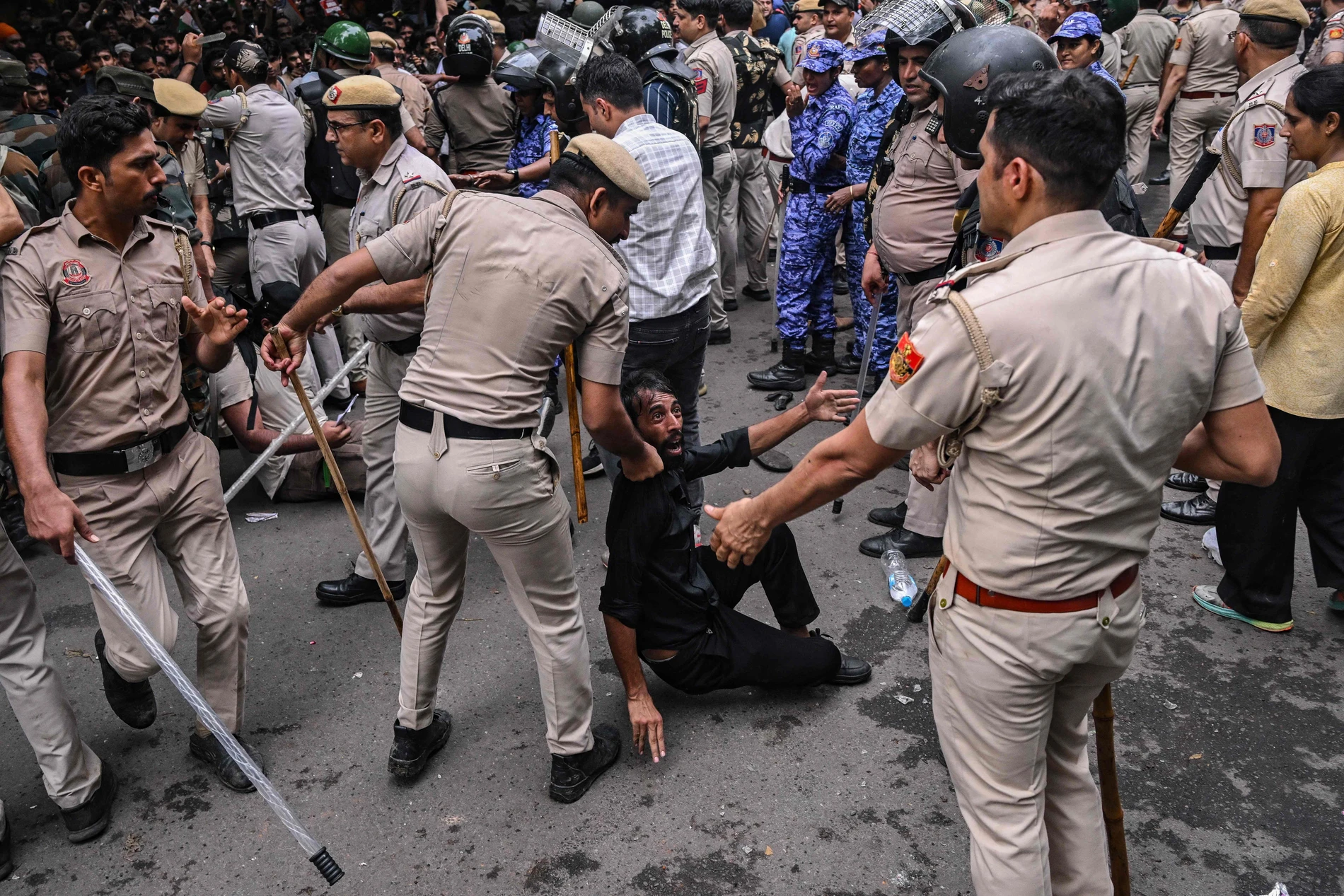 Indien: Polizei geht gegen „Kakerlaken-Protest" vor