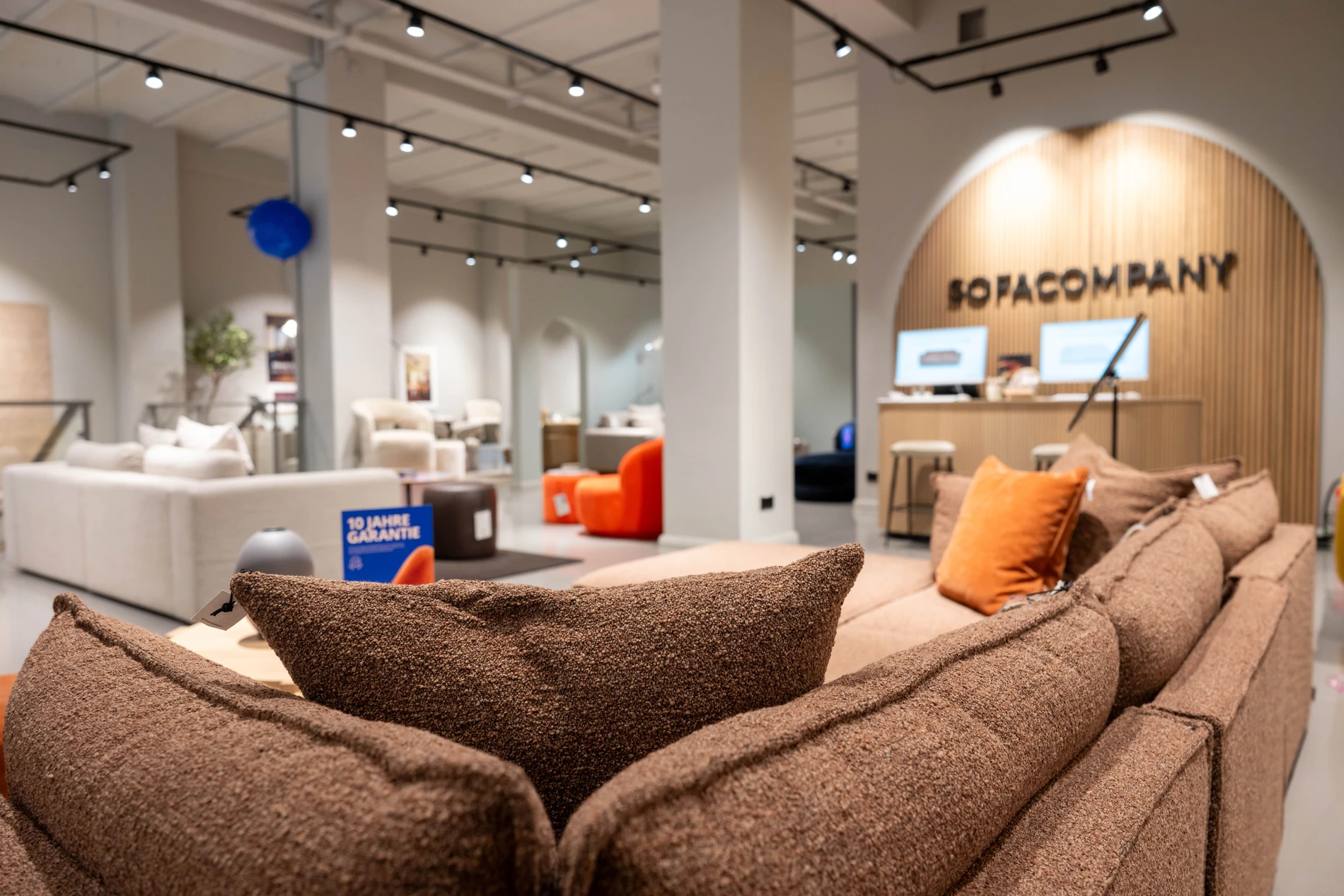 Die neue Filiale der Sofacompany in Frankfurt kommt gut an