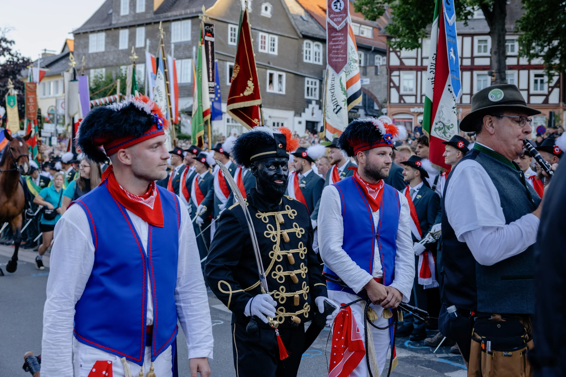 Blackfacing: Biedenkopf hält trotz Protest am „Mohren“ fest