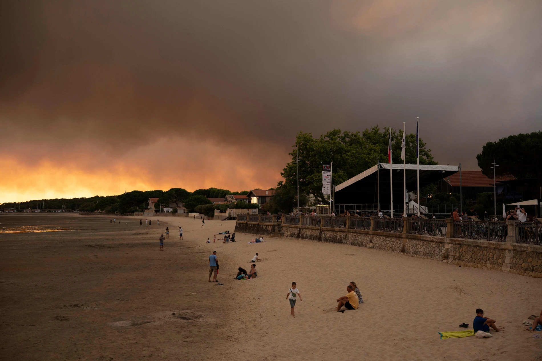 Waldbrand: 40.000 Menschen in Frankreich evakuiert