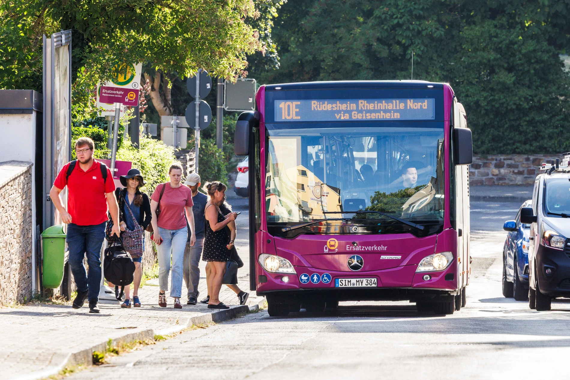 Sanierung der Bahnstrecke Troisdorf–Wiesbaden: Gute Noten für Ersatzverkehr