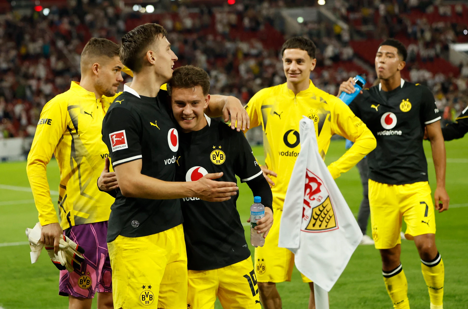 Borussia Dortmund nach Sieg beim VfB Stuttgart nun Bundesliga-Tabellenführer