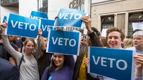 Eine Universität in den Mühlen der Politik