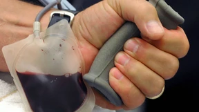 Schwule dürfen in Amerika jetzt Blut spenden