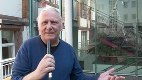 Die Erzähler kommen nach Hause