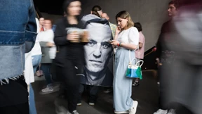 Spezialeinsatzkommando stürmt Nawalnyj-Gedenkfeier in Moskau