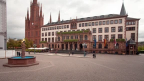 Wiesbadener Bündnis baut Luftschlösser