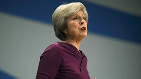 Britisches Finanzministerium warnt vor hartem Brexit