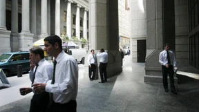 Banken schütten wieder üppige Gehälter aus 