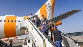 Bei Condor dürfen Reisende künftig mit mehr Handgepäck fliegen