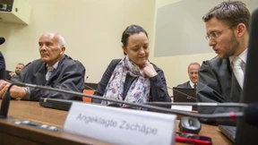 Eine Gerichtssprecherin blickt zurück