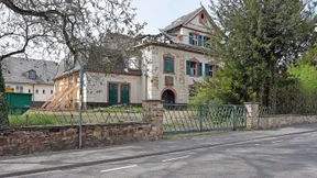 Reaktivierung von Gebäuden und Bahnstrecken erhofft