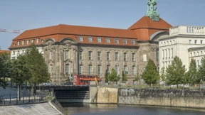 Habeck strukturiert Ministerium um