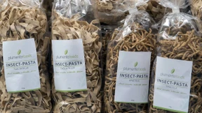 Metro verkauft jetzt Mehlwurm-Nudeln