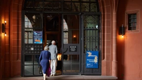 Frankfurt bekommt Kreuzgang des Doms geschenkt