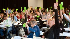 Mit Pathos und Polemik