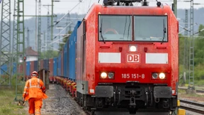 Toshiba und Bahn bauen Hybrid-Lokomotiven