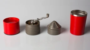 Pack die Kaffeedose ein