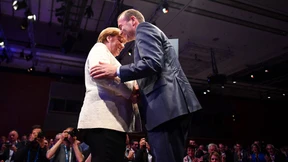 Merkel vermeidet Bekenntnis zu Weber