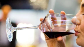 Schon mal schwarzen Wein probiert?