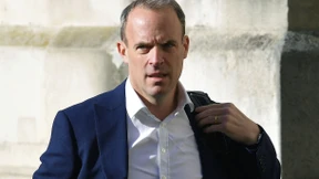 Leibwächter des Außenministers vergisst geladene Waffe in Flugzeug