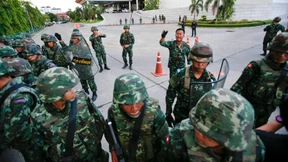 Soldaten auf Bangkoks Straßen