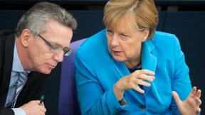 De Maizière macht indirekt Merkel verantwortlich