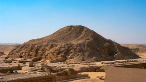 Reiseführer festgenommen, weil er Pyramide bekritzelte