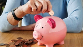 Deutsche Sparer verschenken vier Prozent im Jahr