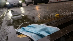 Regierung will fast 800 Millionen Corona-Masken entsorgen