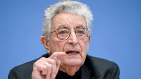 Gerhart Baum fordert von Scholz „Klartext zur AfD“