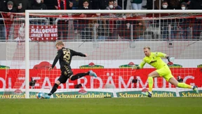 Svensson stützt formschwachen Burkardt