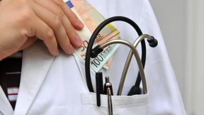 Jeder dritte Grieche zahlt Schmiergeld bei Krankenhausbesuch