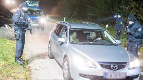 Bundespolizei errichtet Sperren auf der A7