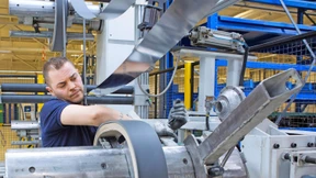 Elring-Klinger bekommt schleppende E-Mobilität zu spüren