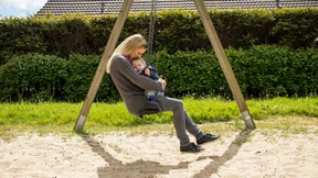 Mutter zu werden kostet Frauen ein Vermögen