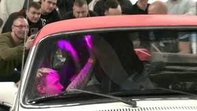 Wrestling im Auto wird in Russland immer beliebter