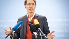 So will Lauterbach den Warntext für Arzneimittel gendern